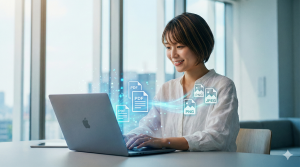 明るいオフィスでMacBookを使い、PDFから画像ファイルへのデジタル変換ホログラムを見つめる笑顔の日本人女性